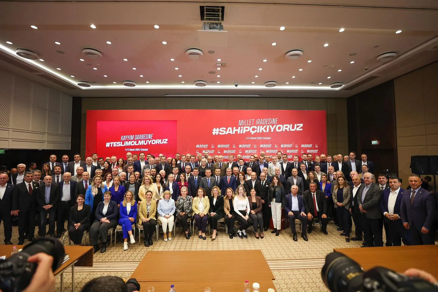 İstanbul'da TBMM Grubu Çalışma ve Değerlendirme Toplantısı Gerçekleşti İstanbul'da TBMM Grubu Çalışma ve Değerlendirme Toplantısı Gerçekleşti