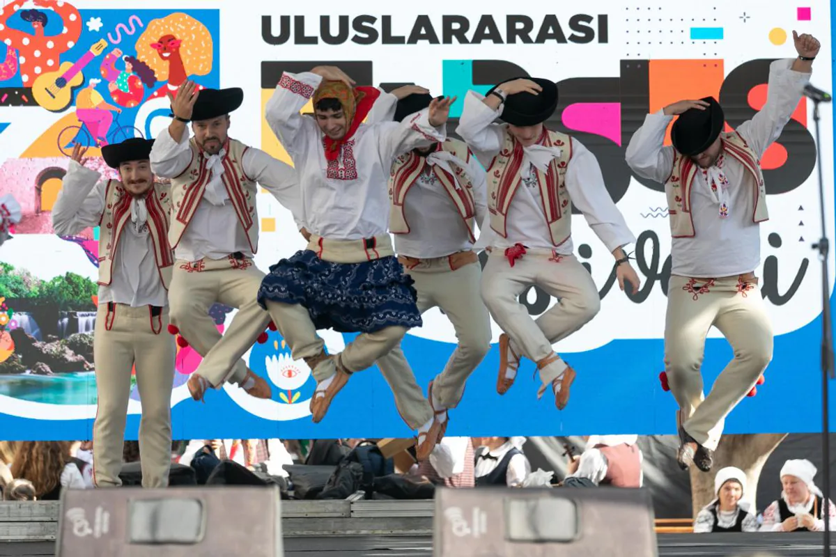3. Uluslararası Tarsus Festivali: Mersin'in Tarihi ve Kültürel Zenginliklerini Öne Çıkarıyor 3. Uluslararası Tarsus Festivali: Mersin'in Tarihi ve Kültürel Zenginliklerini Öne Çıkarıyor