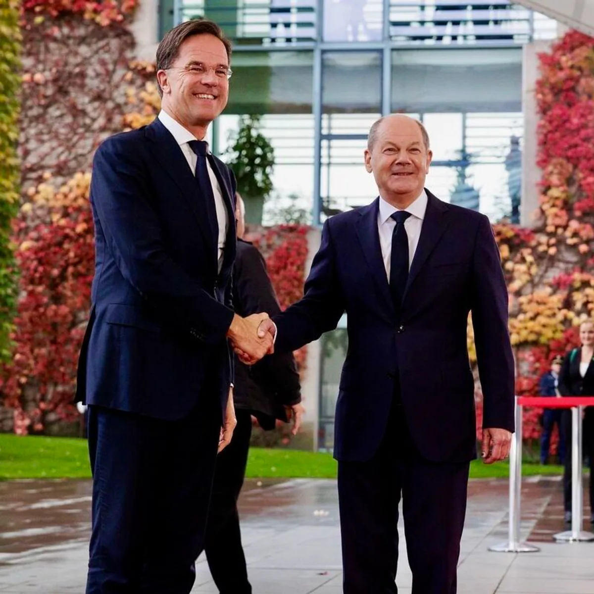 NATO Genel Sekreteri Mark Rutte, Almanya Başbakanı Olaf Scholz'a Teşekkür Etti NATO Genel Sekreteri Mark Rutte, Almanya Başbakanı Olaf Scholz'a Teşekkür Etti