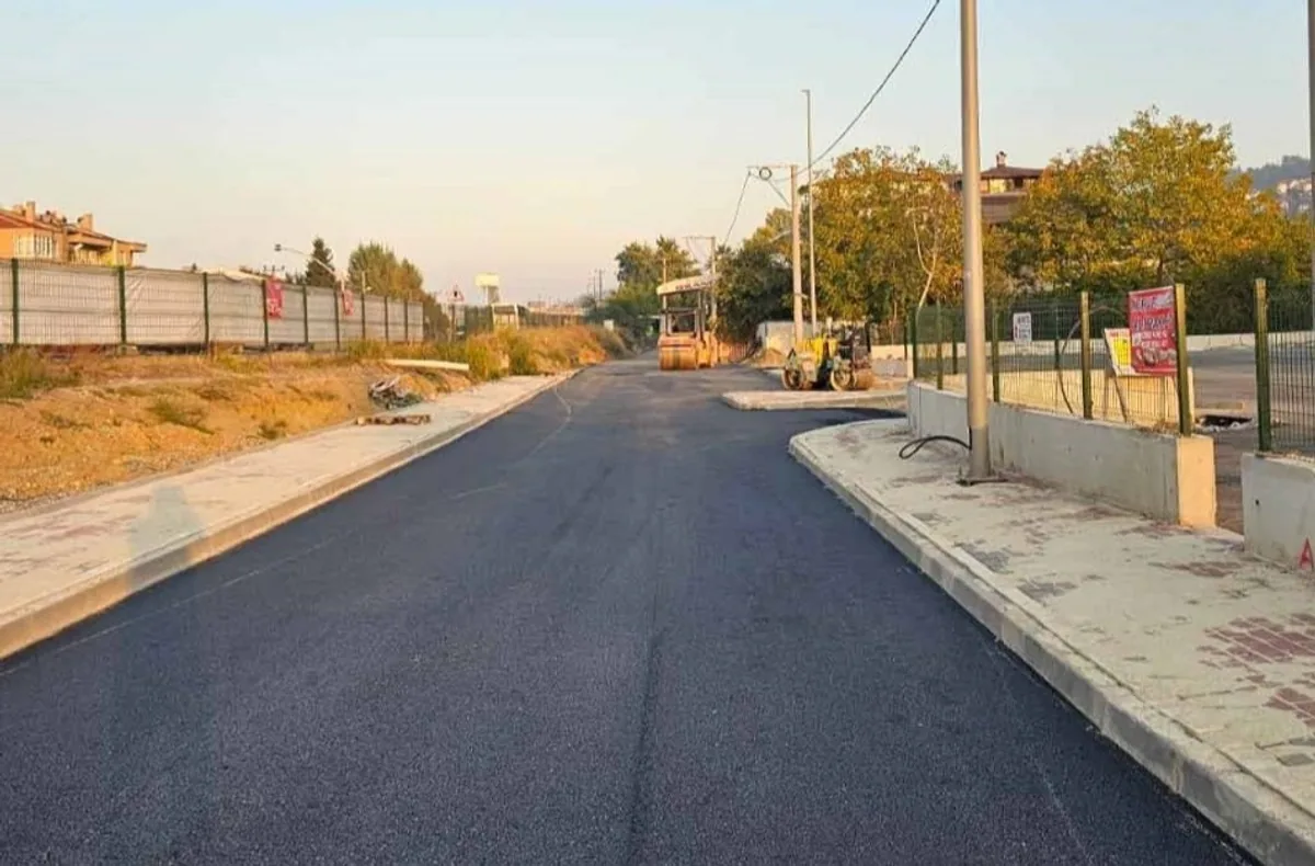 Kocaeli Büyükşehir Belediyesi, Dereköy Mahallesi'nde Yeni Otobüs Terminali İnşa Ediyor Kocaeli Büyükşehir Belediyesi, Dereköy Mahallesi'nde Yeni Otobüs Terminali İnşa Ediyor