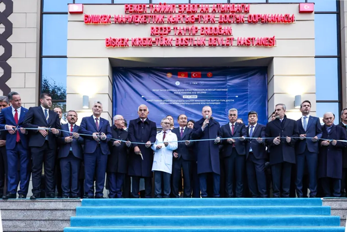 Cumhurbaşkanı Recep Tayyip Erdoğan Kırgızistan'da Hastane Açılışını Gerçekleştirdi Cumhurbaşkanı Recep Tayyip Erdoğan Kırgızistan'da Hastane Açılışını Gerçekleştirdi