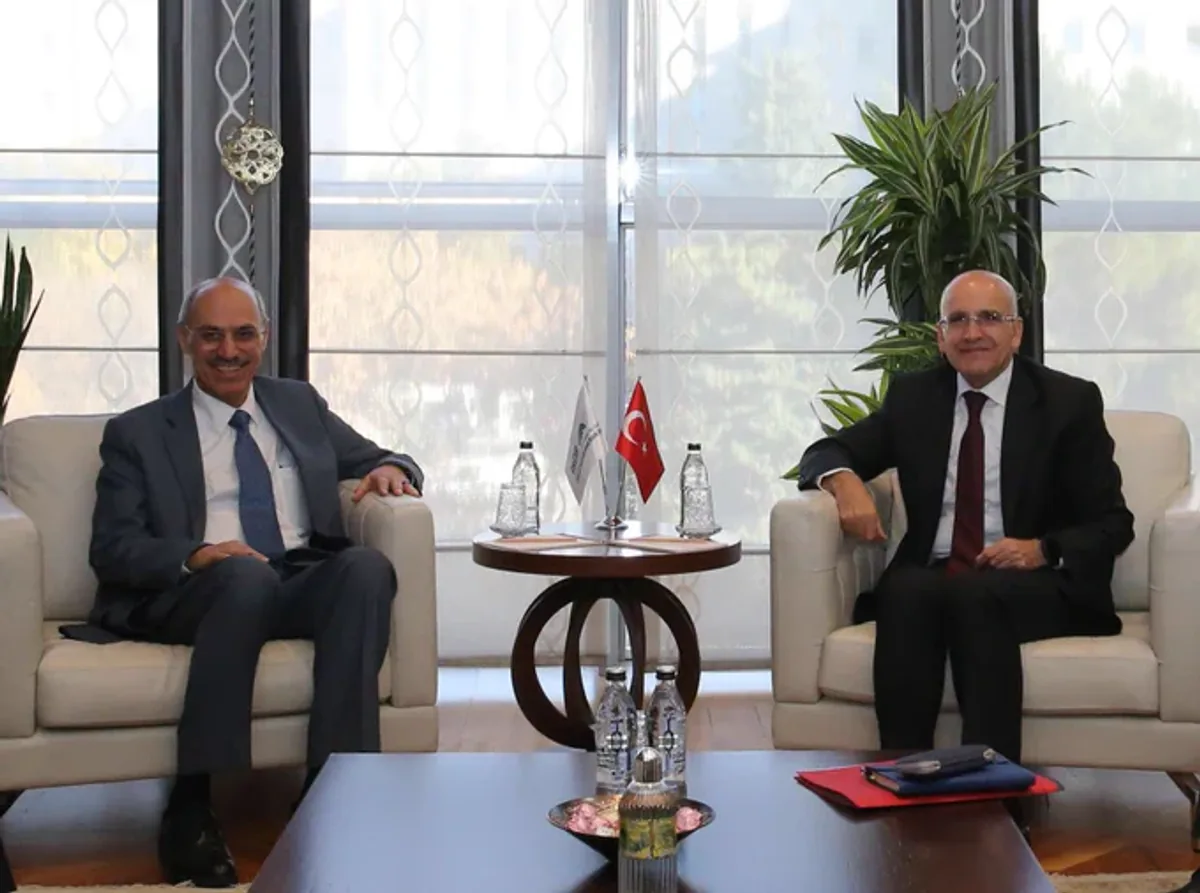 İslam Kalkınma Bankası Başkanı ile Maliye Bakanı Arasında Önemli Anlaşmalar İmzalandı İslam Kalkınma Bankası Başkanı ile Maliye Bakanı Arasında Önemli Anlaşmalar İmzalandı