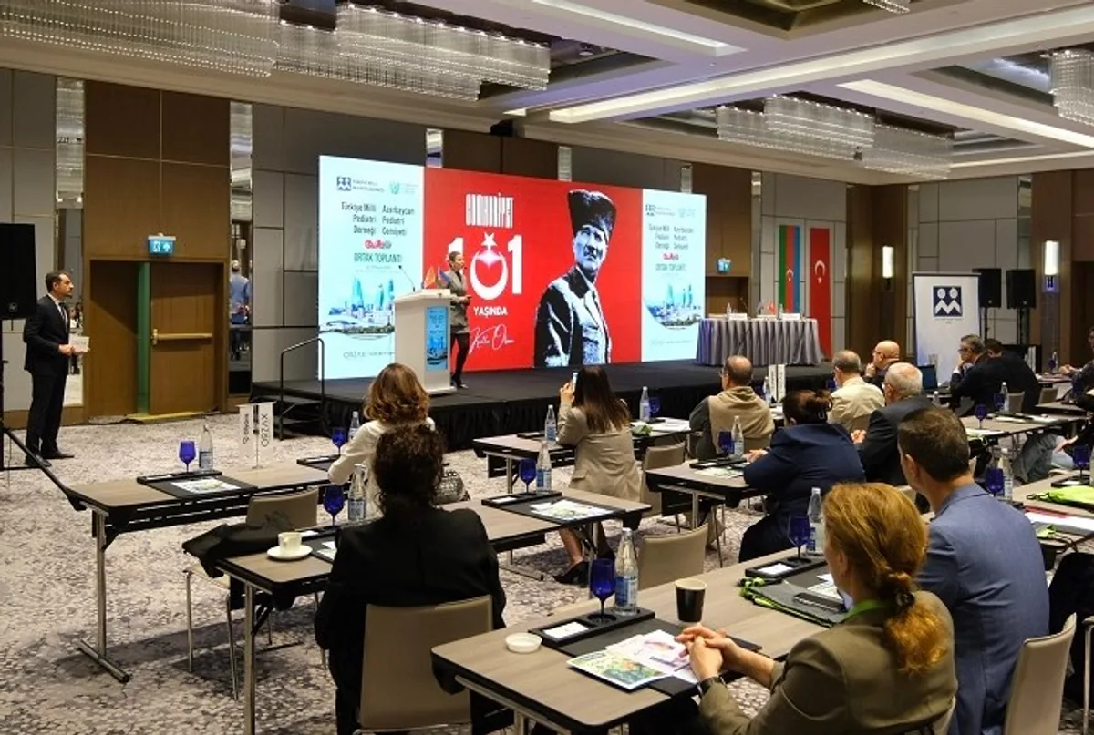 Türkiye ve Azerbaycan Pediatri Dernekleri İş Birliği Toplantısı Gerçekleşti Türkiye ve Azerbaycan Pediatri Dernekleri İş Birliği Toplantısı Gerçekleşti