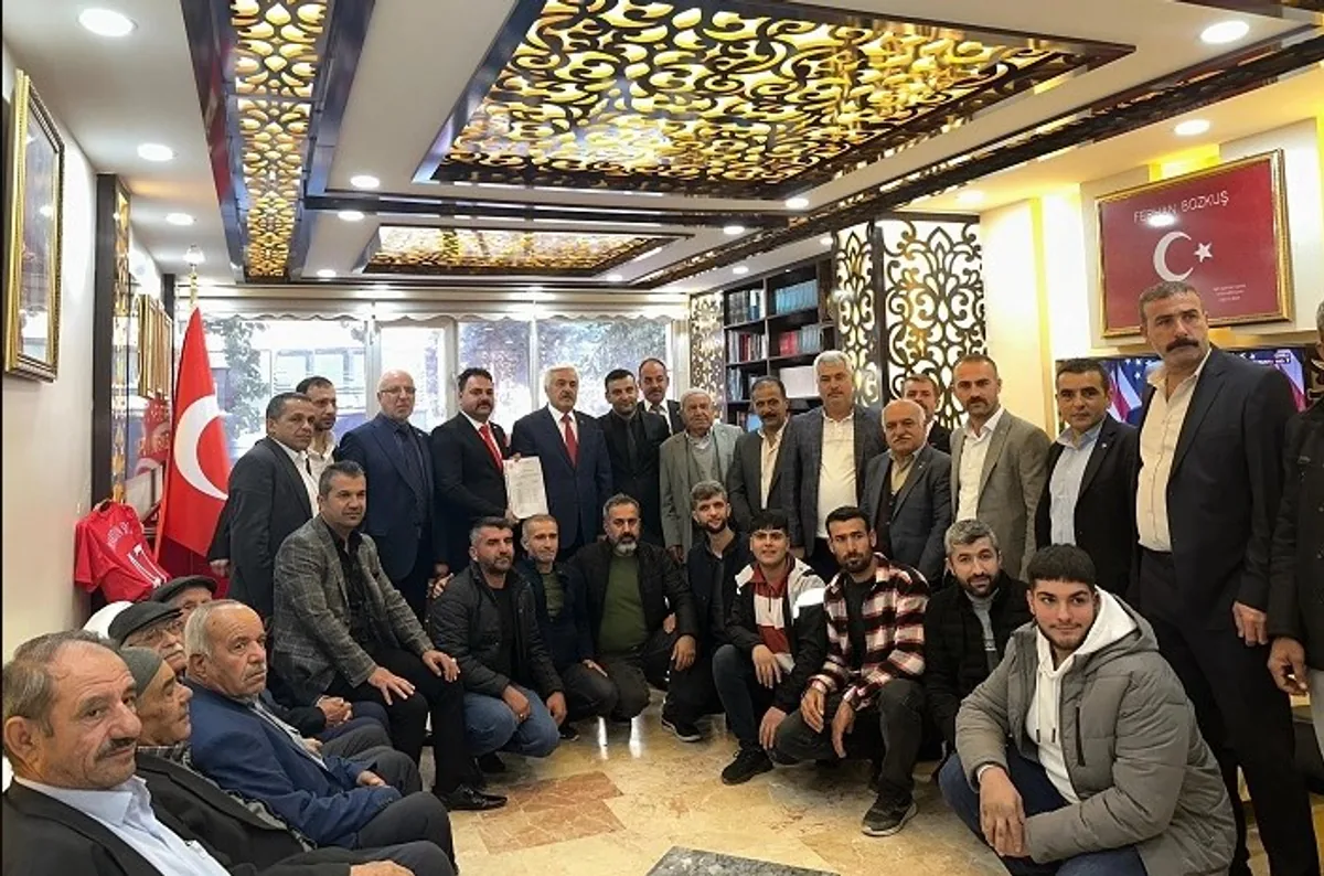 Mardin Yeşilli İlçesi'nde MHP İlçe Başkanlığı'na Ali Savaş Atandı Mardin Yeşilli İlçesi'nde MHP İlçe Başkanlığı'na Ali Savaş Atandı