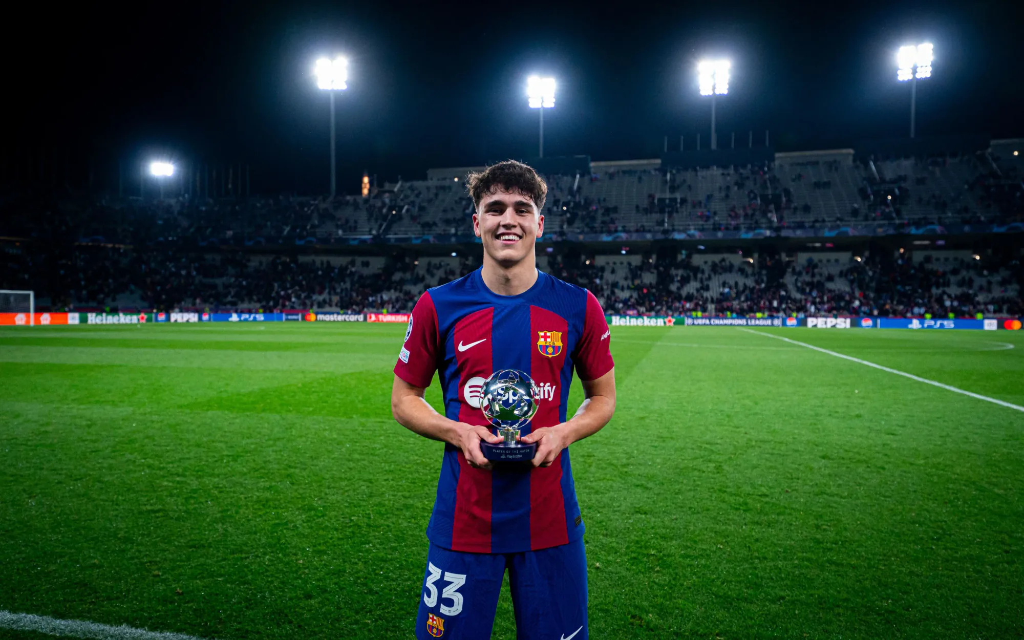 La Masia'nın Yeni Savunma Mimarı: Pau Cubarsí'nin Yükselişi La Masia'nın Yeni Savunma Mimarı: Pau Cubarsí'nin Yükselişi