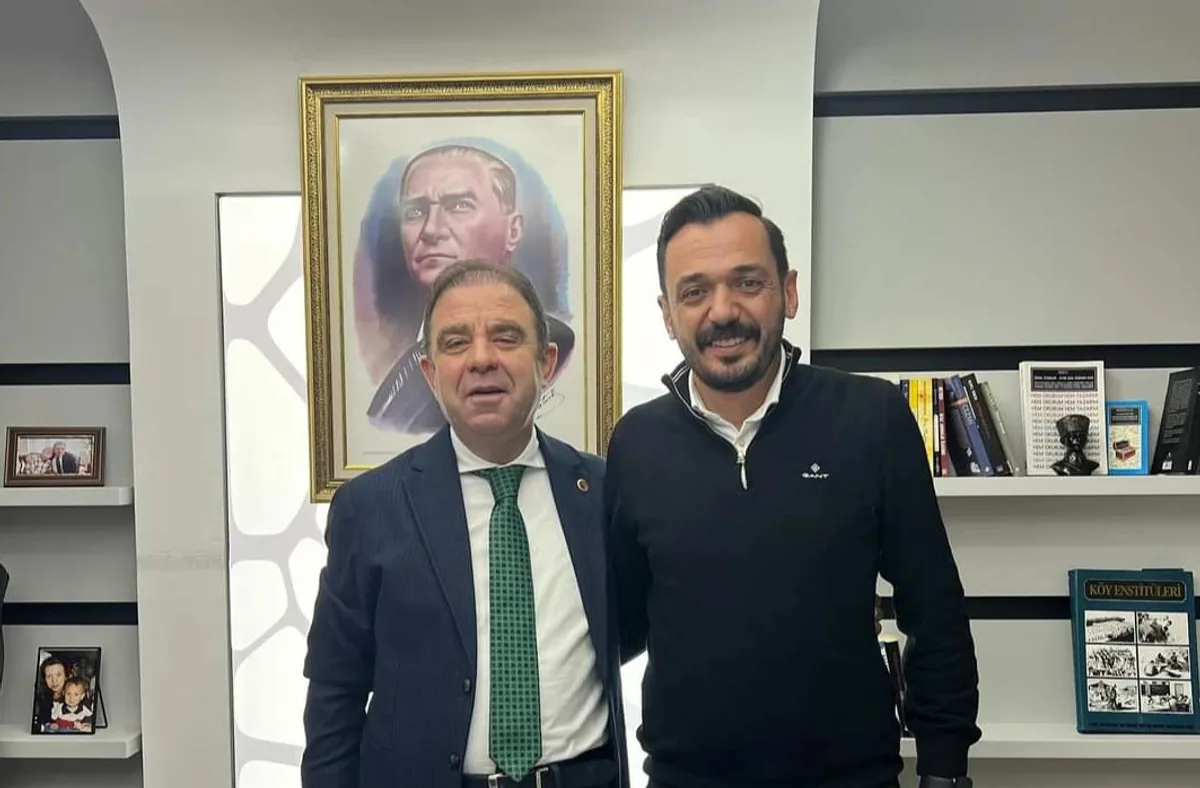 CHP Altınordu İlçe Başkanı Bulut Gürsoy, Gürgentepe Belediye Başkanı Cemil Coşkun'u Ziyaret Etti CHP Altınordu İlçe Başkanı Bulut Gürsoy, Gürgentepe Belediye Başkanı Cemil Coşkun'u Ziyaret Etti