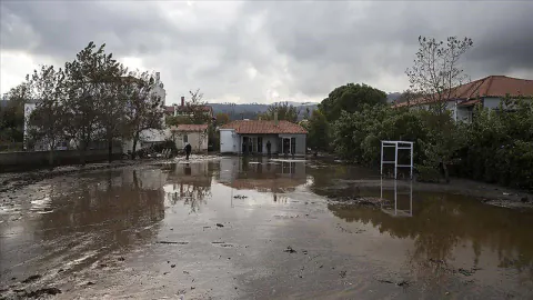 Avrupa'da 'Süper Hücre' Alarmı: Almanya ve Yunanistan'da Sel Felaketi