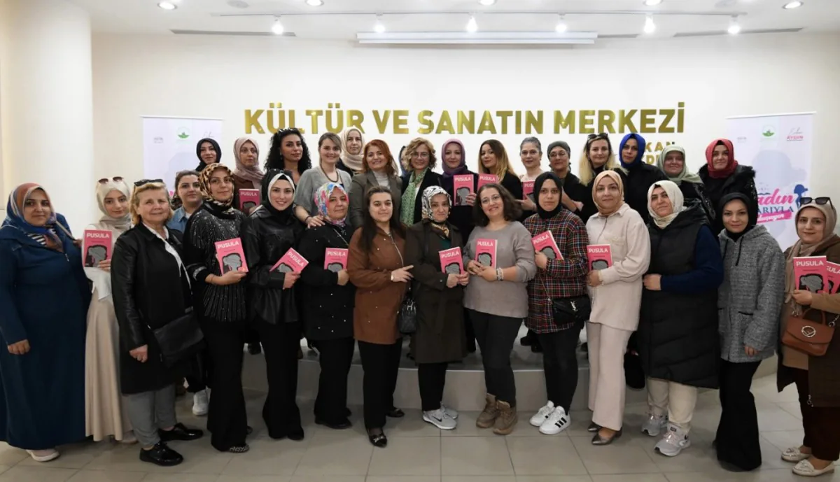 Bursa’da Kadın Yazarıyla Buluşma Etkinliği Bursa’da Kadın Yazarıyla Buluşma Etkinliği