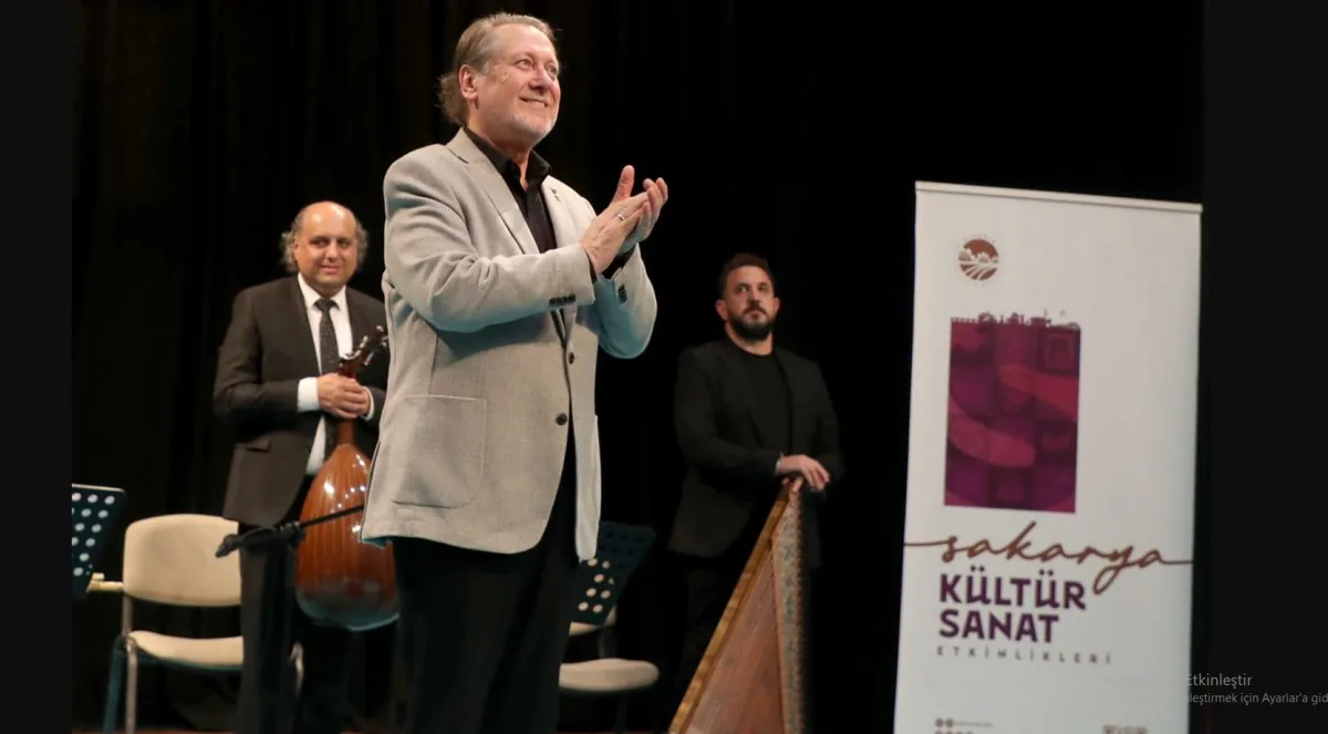 Ahmet Özhan’la Müzikli Sohbet Ahmet Özhan’la Müzikli Sohbet