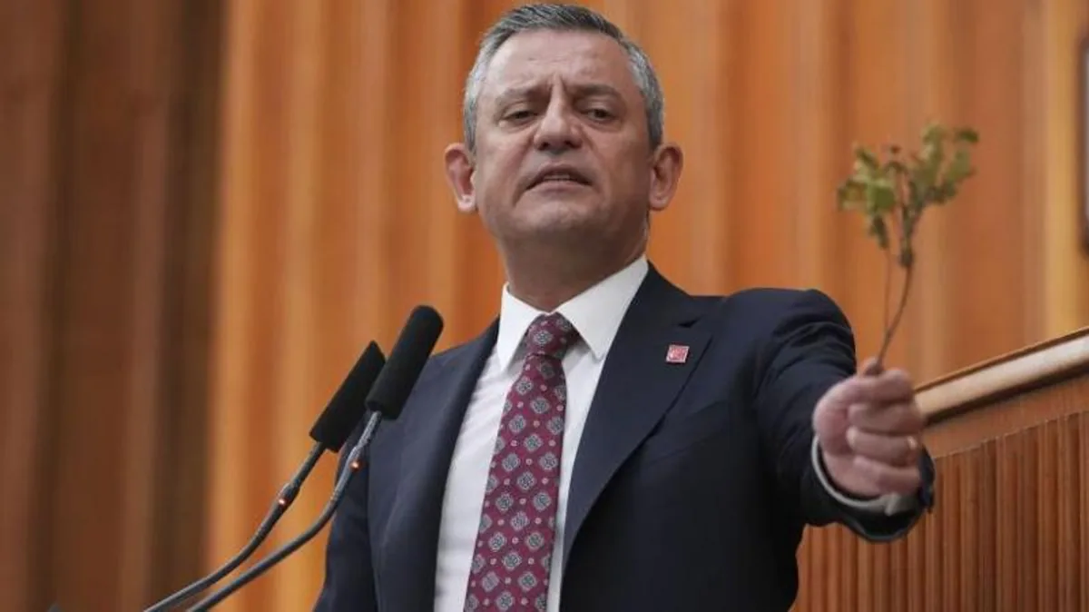 CHP’de Kurultay Tartışmaları Yeniden Gündemde CHP’de Kurultay Tartışmaları Yeniden Gündemde