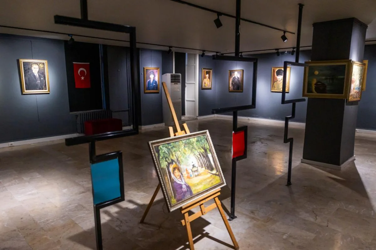 Mersin Büyükşehir Belediyesi, Cumhuriyet'in 101. yıldönümü için özel bir sergi düzenledi. Mersin Büyükşehir Belediyesi, Cumhuriyet'in 101. yıldönümü için özel bir sergi düzenledi.