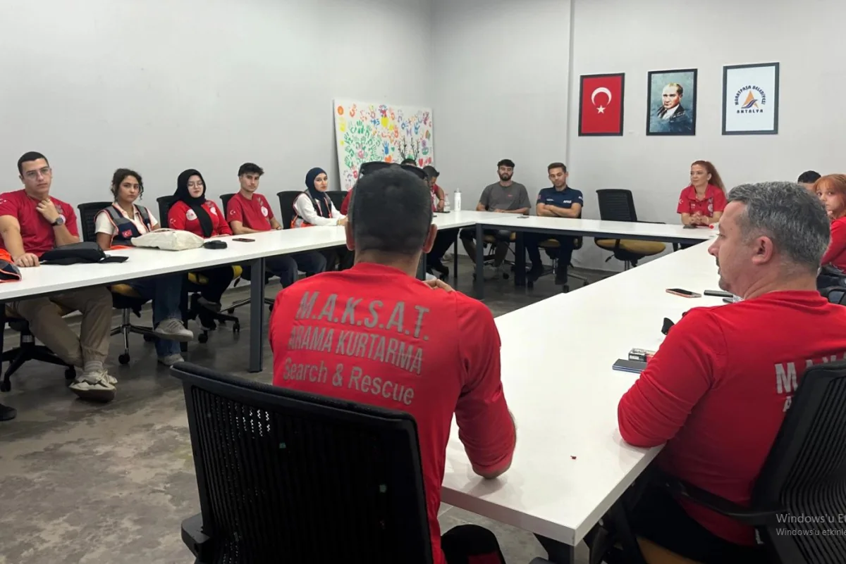Antalya'da Arama Kurtarma Eğitimi Gerçekleştirildi Antalya'da Arama Kurtarma Eğitimi Gerçekleştirildi