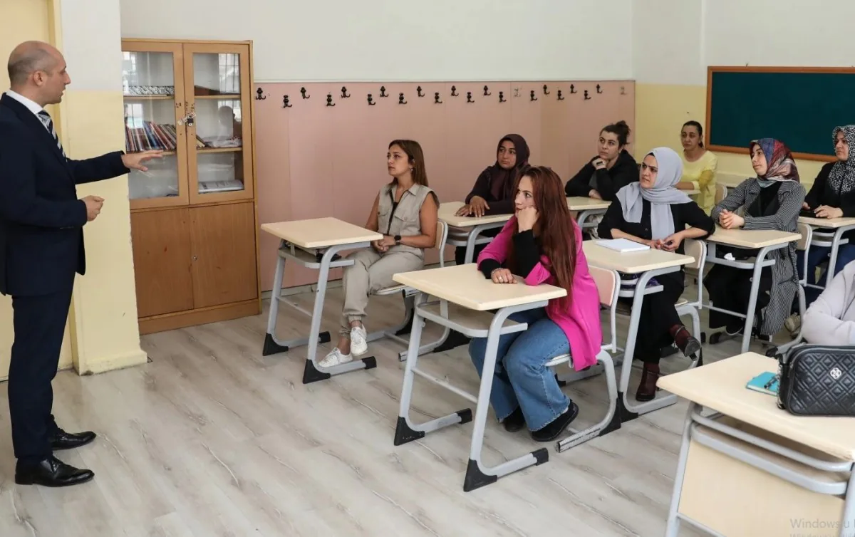 Milli Eğitim Bakanlığı, Ebeveynlere Yeni Bir Program Sunuyor: Maarif Modeli Ebeveyn Okulu Milli Eğitim Bakanlığı, Ebeveynlere Yeni Bir Program Sunuyor: Maarif Modeli Ebeveyn Okulu