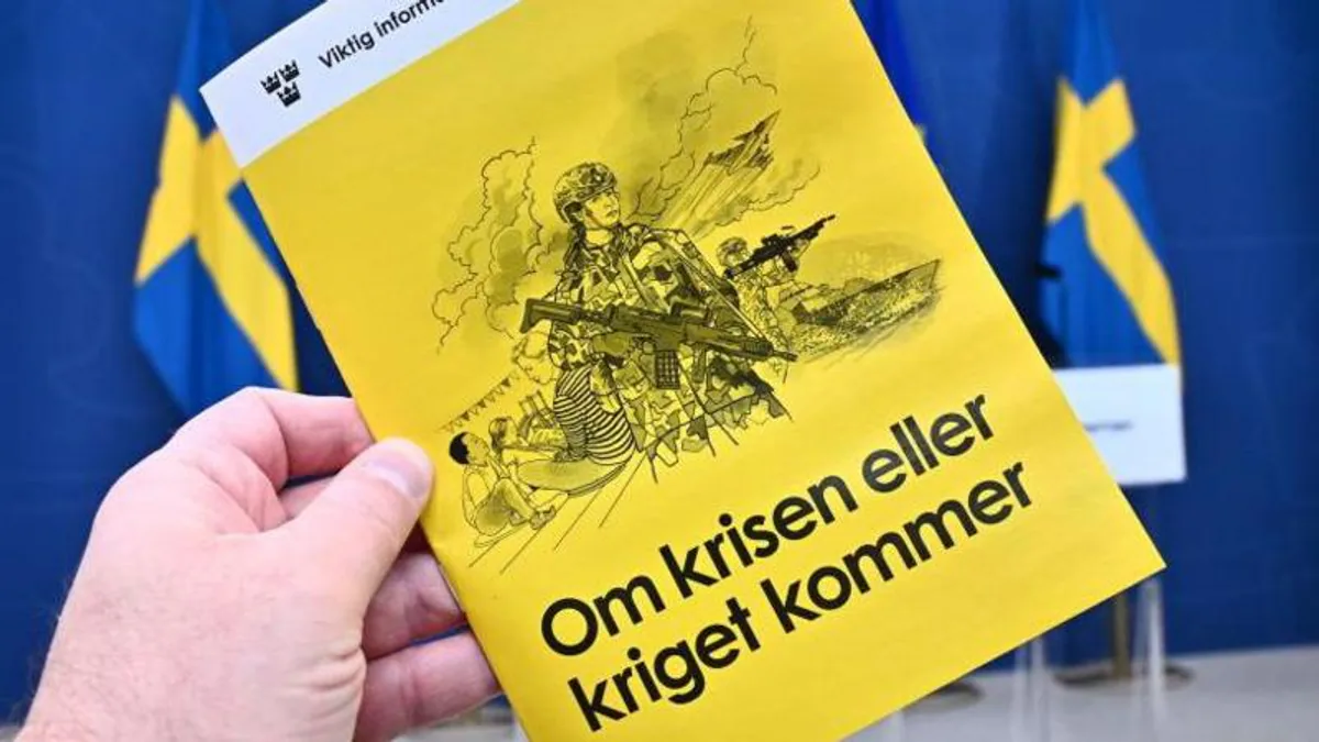 İsveç, Norveç ve Finlandiya'da "Savaşta Sağ Kalma" Kitapçıkları Dağıtılıyor İsveç, Norveç ve Finlandiya'da "Savaşta Sağ Kalma" Kitapçıkları Dağıtılıyor
