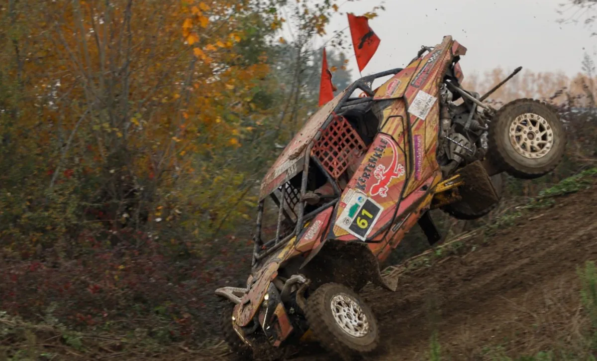 Sakarya'da Heyecan Dolu Off-Road Şampiyonası Sakarya'da Heyecan Dolu Off-Road Şampiyonası