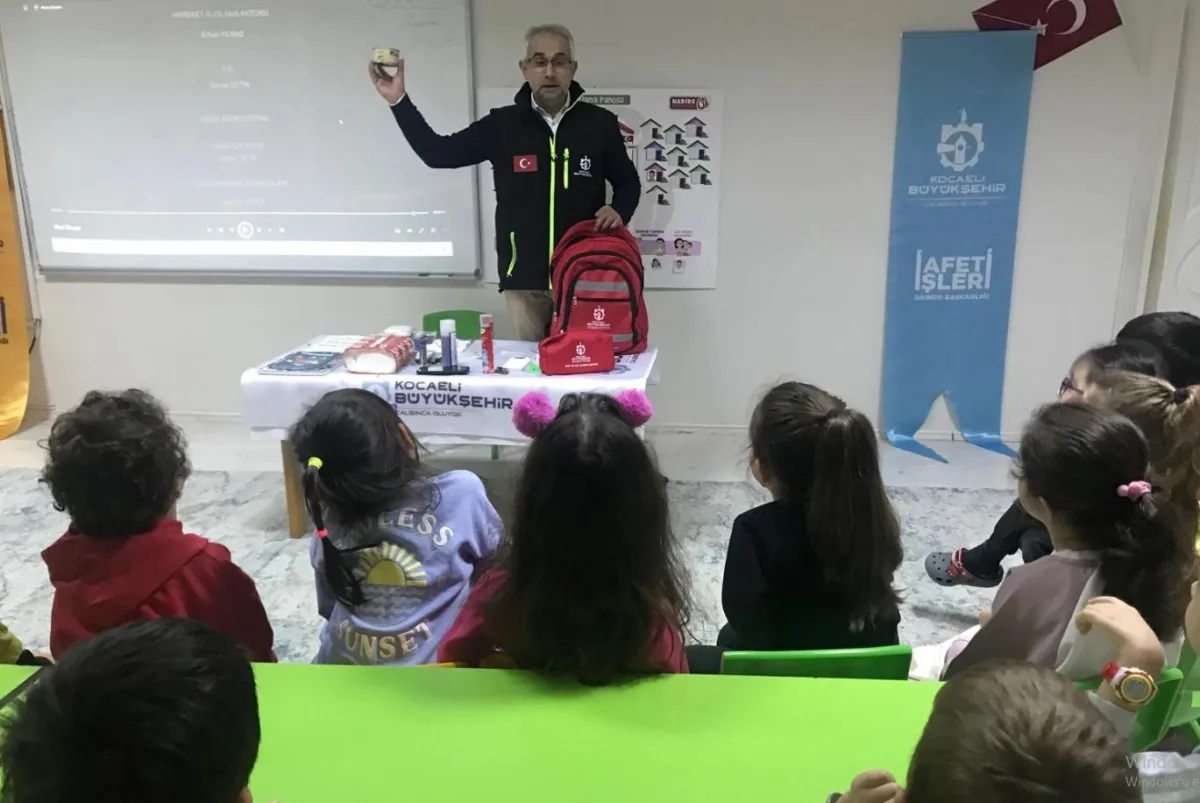 Kocaeli Büyükşehir Belediyesi Afet İşleri Dairesi, Afet Farkındalığını Artırmak İçin Eğitim Programı Düzenledi Kocaeli Büyükşehir Belediyesi Afet İşleri Dairesi, Afet Farkındalığını Artırmak İçin Eğitim Programı Düzenledi