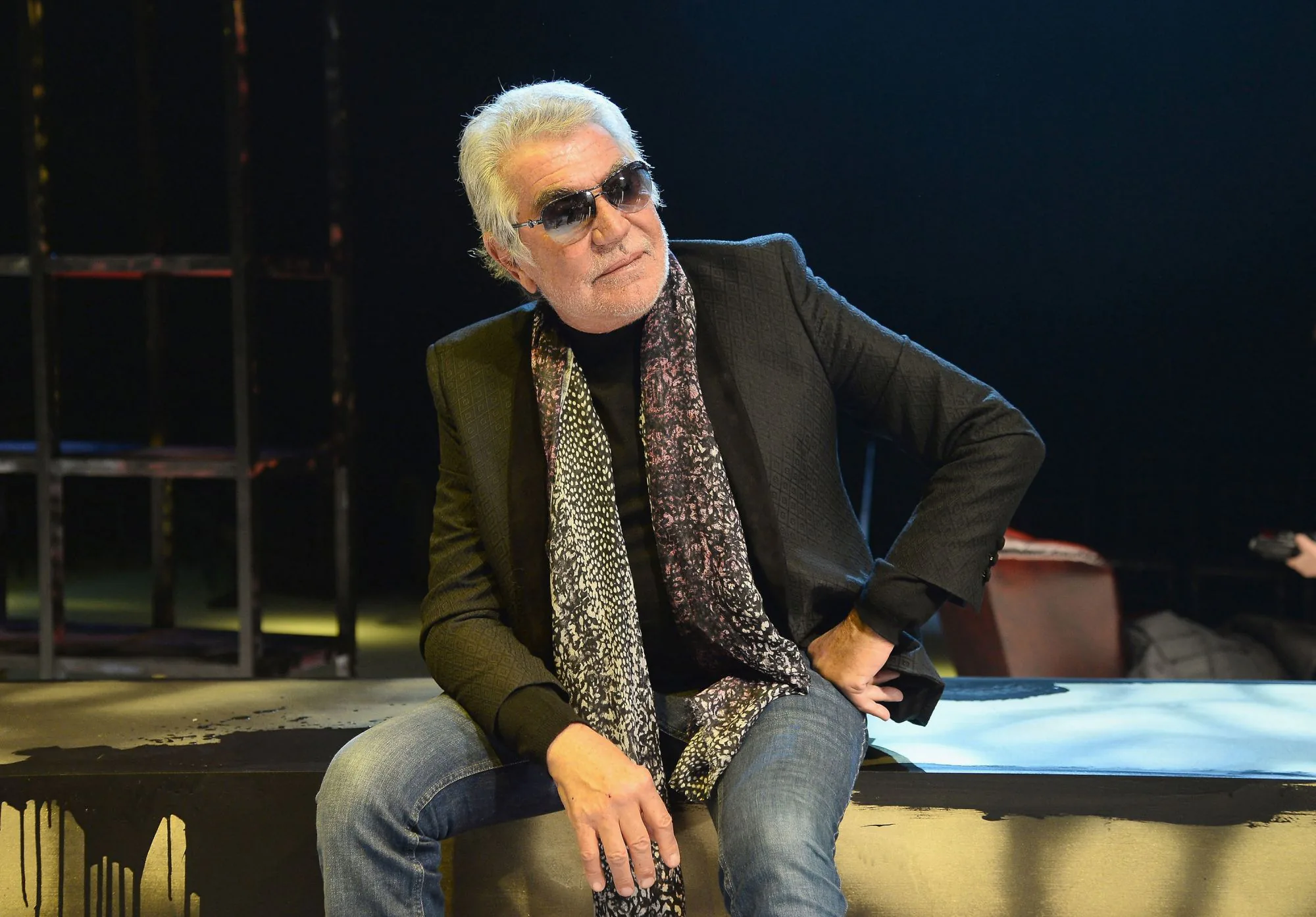 Roberto Cavalli'nin Mirası: Maksimalist Moda İmparatorluğunun Yeni Dönemi Roberto Cavalli'nin Mirası: Maksimalist Moda İmparatorluğunun Yeni Dönemi