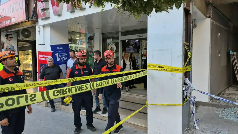 Adıyaman'da riskli bina envanteri güncellendi: 2023 deprem hasarlılarında yıkım ve güçlendirme hızı arttırıldı görseli