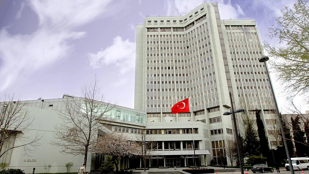 Türkiye'den Irak ve Cezayir'e Taziye Mesajı: Can Kayıpları İçin Başsağlığı Dilendi Türkiye'den Irak ve Cezayir'e Taziye Mesajı: Can Kayıpları İçin Başsağlığı Dilendi