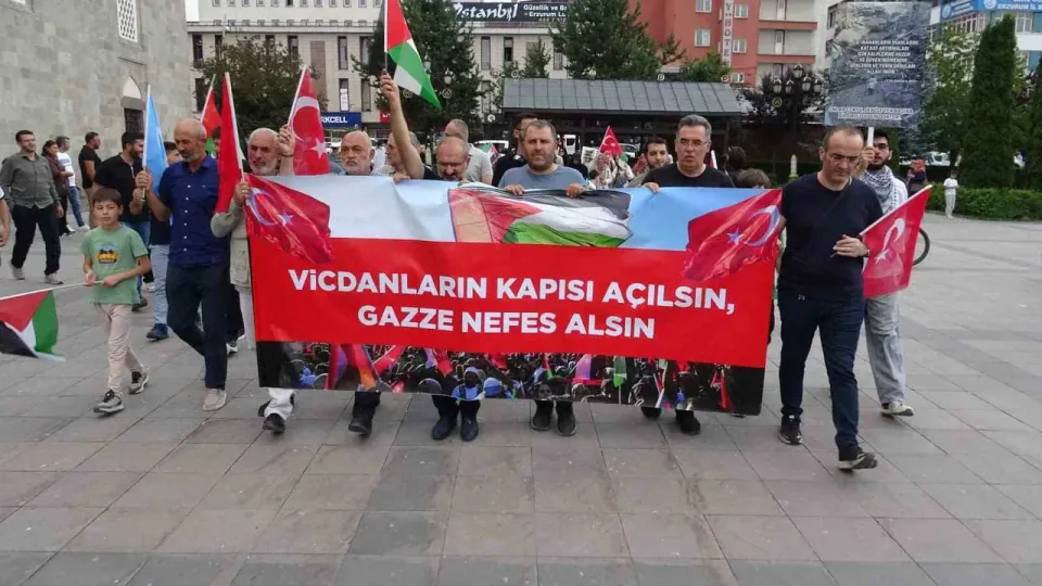 Erzurum'da Sağlık Çalışanlarından Gazze İçin 142. Sessiz Yürüyüş görseli