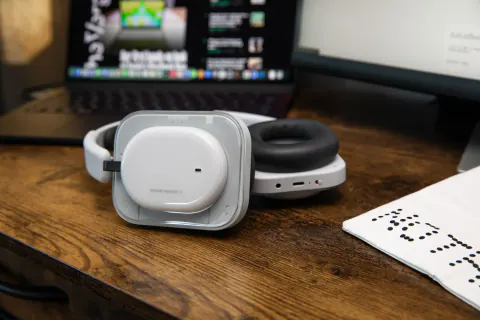 Nothing Headphone A ilk kez yarım fiyata: Charli XCX albümü hediyeli paket 97 Dolar