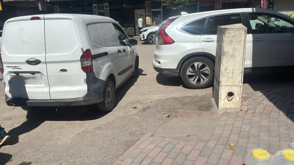 Engelli Rampaları Park Sorunuyla Kapanıyor: Yenidoğan Mahallesi'nde Şikayetler Artıyor görseli