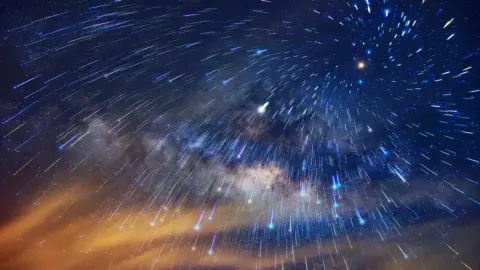 Draconids Meteor Yağmuru Bu Gece Zirvede: Türkiye'den İzleme Saatleri ve Detaylar Draconids Meteor Yağmuru Bu Gece Zirvede: Türkiye'den İzleme Saatleri ve Detaylar