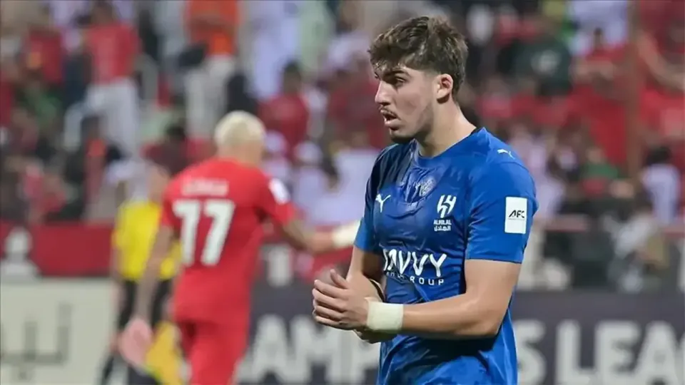 Galatasaray'da savunma hattına Yusuf Akçiçek hamlesi görseli