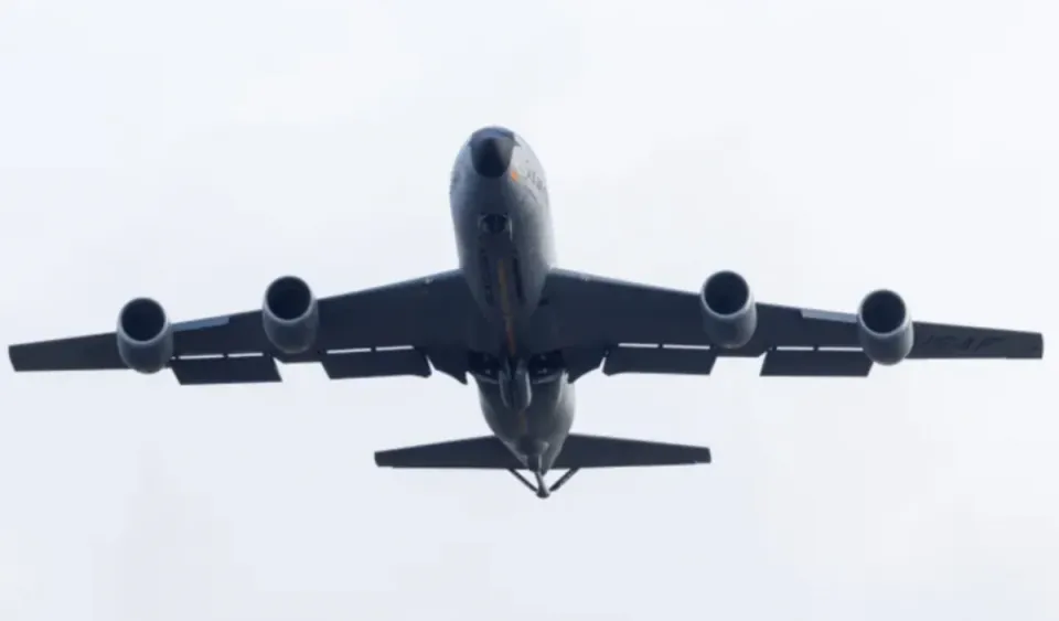 Irak'ta ABD'ye Ait KC-135 Yakıt İkmal Uçağı Düştü görseli