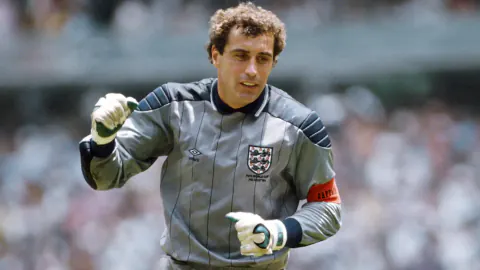 İngiliz Futbolunun Efsanesi Peter Shilton: Rekorlar ve Tartışmalar