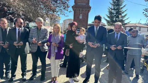 Bilecik Pazaryeri'de Filistin için hayır çarşısı: 'Nehirden Denize Özgür Filistin' temasıyla toplandı