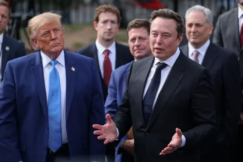 Trump'ın 'Süper Zeka' Yönlendirmesi .SI Alan Adlarına Koşuşturdu