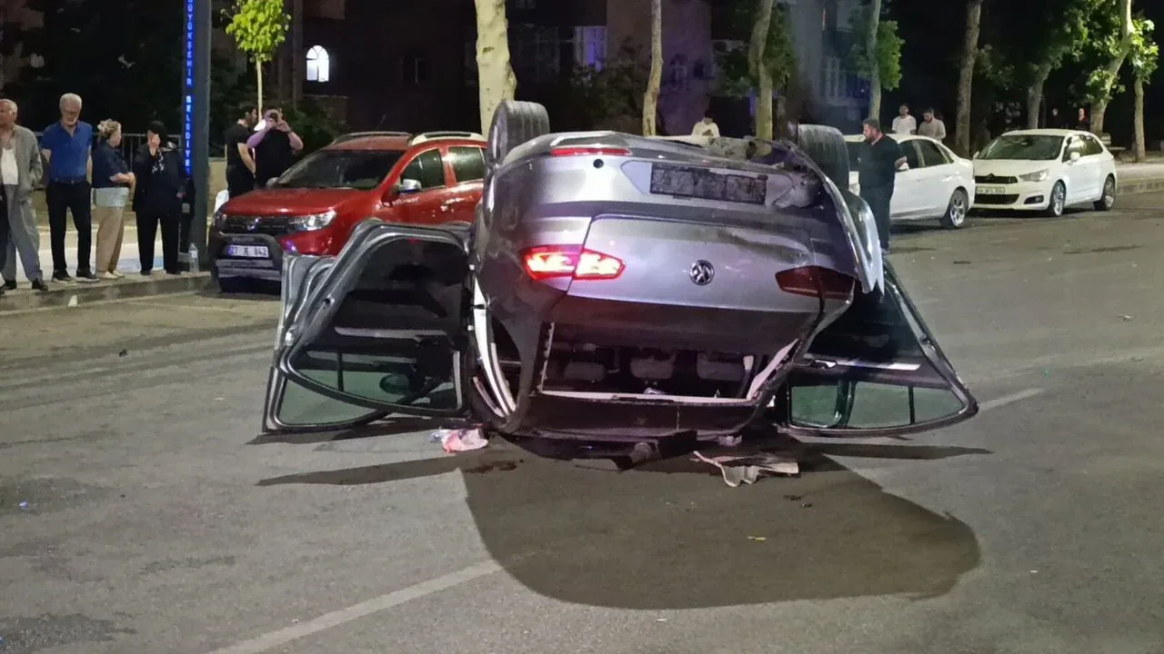 Kahramanmaraş'ta dehşet anları: Trafikte makas yarışı 5 yaralıyla sonuçlandı Kahramanmaraş'ta dehşet anları: Trafikte makas yarışı 5 yaralıyla sonuçlandı