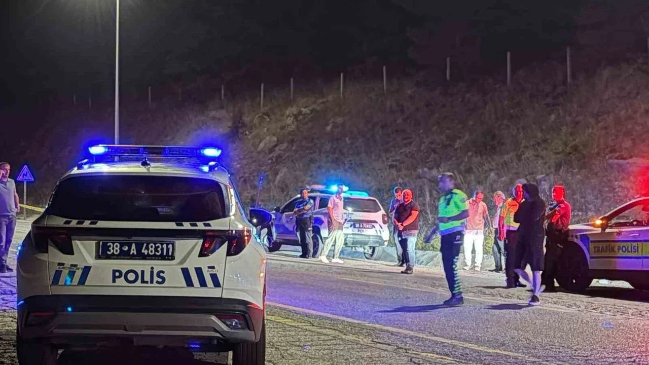 Kayseri'de Acı Olay: Erciyes'ten İnen Melikgazi Belediyesi Özel Kalem Müdürü Hayatını Kaybetti Kayseri'de Acı Olay: Erciyes'ten İnen Melikgazi Belediyesi Özel Kalem Müdürü Hayatını Kaybetti