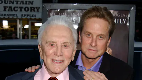 Michael Douglas, babası Kirk Douglas'la ilişkiyi sarsan 'Cuckoo's Nest' kararını anlattı: "Yaptığım en zor şey"