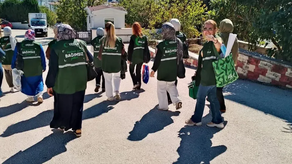 Yeşilay Bilecik Kadın Komisyonu'ndan büyüklere gönül köprüsü: Yalnızlık paylaşıldı görseli