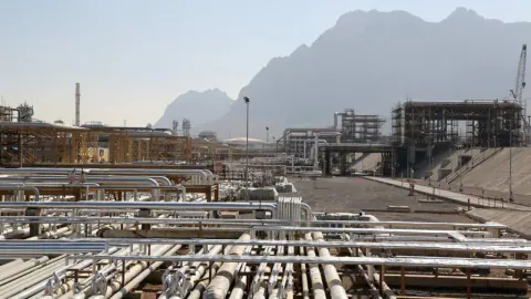 İran'da Petrokimya Tesisleri Toparlanıyor: Üretimin Yüzde 90'ı Geri Döndü