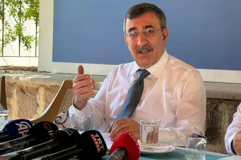 Cevdet Yılmaz'dan Kritik Açıklamalar: Enflasyon, Yeni Anayasa ve Terörle Mücadele
