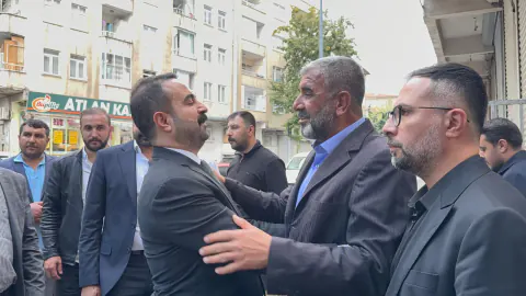 Selahattin Demirtaş'tan Rojin Kabaiş'in ailesine ziyaret