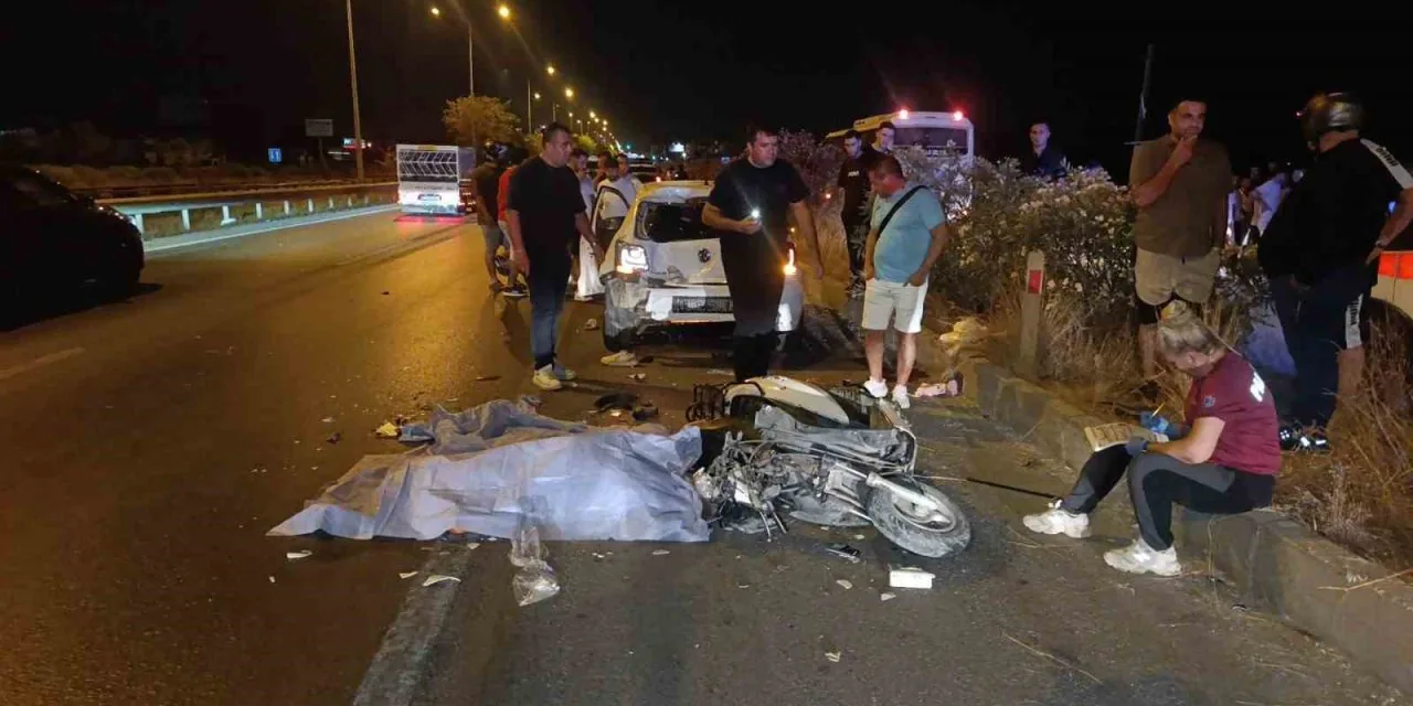 Antalya'da Feci Kaza: Doğum Günü Gecesi Yasla Bitti Antalya'da Feci Kaza: Doğum Günü Gecesi Yasla Bitti