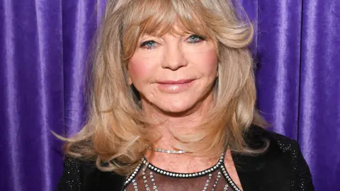 80 yaşındaki Goldie Hawn, New York'ta nadir görüntüsüyle dikkat çekti: "Doğal güzellik büyüledi"