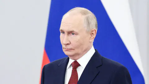 Poutine'in Çevresinde Çatlak Sesleri: Elitler Varlıklarını Yurt Dışına Taşıyor