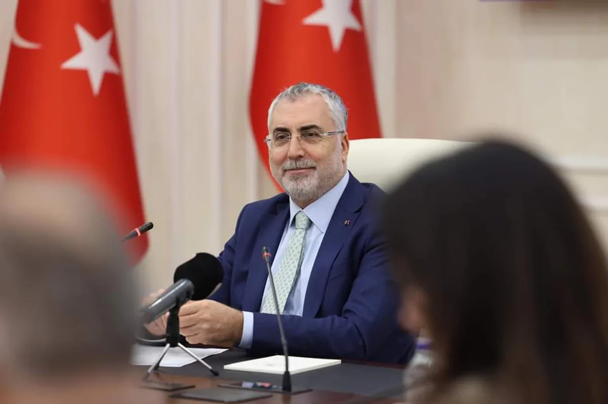 Çalışma ve Sosyal Güvenlik Bakanı Prof. Dr. Vedat Işıkhan, İzmir Milletvekili Ceyda Bölünmez Çankırı ve Ege Genç İş İnsanları Derneği (EGİAD) Heyeti İle Görüşme Yaptı Çalışma ve Sosyal Güvenlik Bakanı Prof. Dr. Vedat Işıkhan, İzmir Milletvekili Ceyda Bölünmez Çankırı ve Ege Genç İş İnsanları Derneği (EGİAD) Heyeti İle Görüşme Yaptı