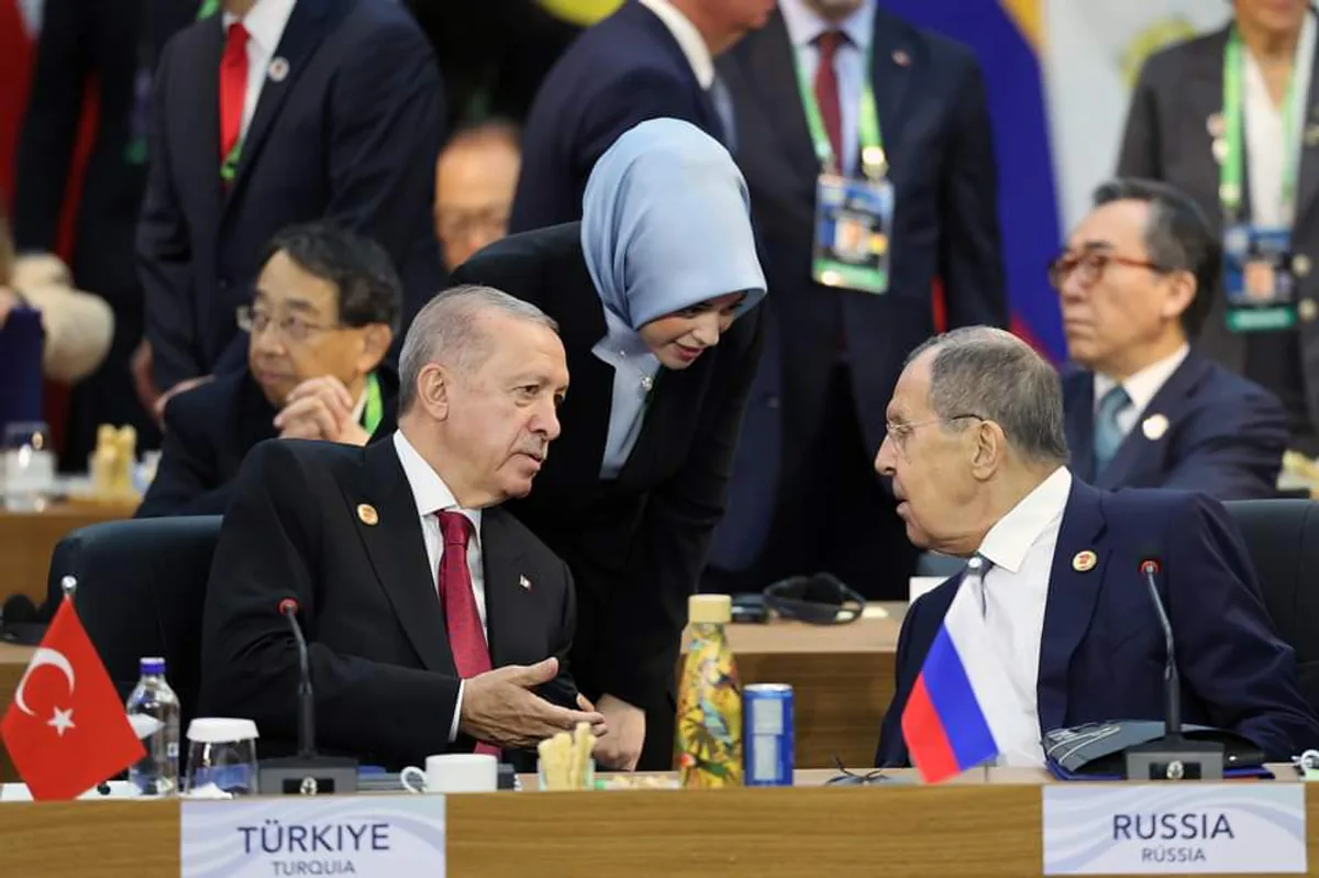 G20 Liderler Zirvesi'nde Cumhurbaşkanı Erdoğan Önemli Bir Rol Üstlendi G20 Liderler Zirvesi'nde Cumhurbaşkanı Erdoğan Önemli Bir Rol Üstlendi