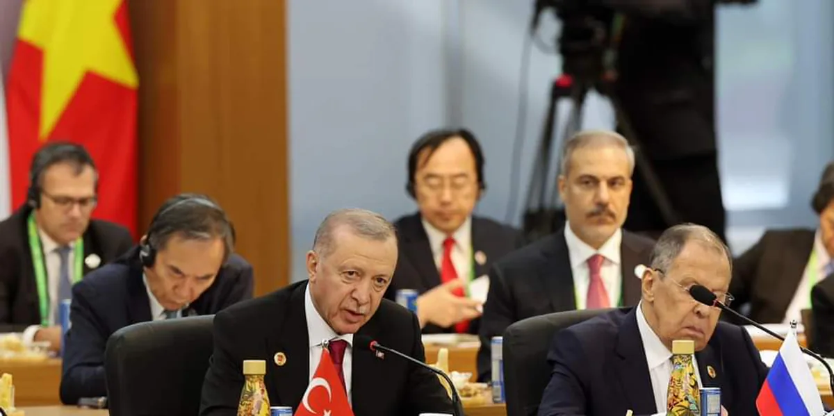 Cumhurbaşkanı Recep Tayyip Erdoğan, G20 Liderler Zirvesi'nde Sosyal Kapsayıcılık ve Açlıkla Mücadelede Rolünü Vurguladı Cumhurbaşkanı Recep Tayyip Erdoğan, G20 Liderler Zirvesi'nde Sosyal Kapsayıcılık ve Açlıkla Mücadelede Rolünü Vurguladı
