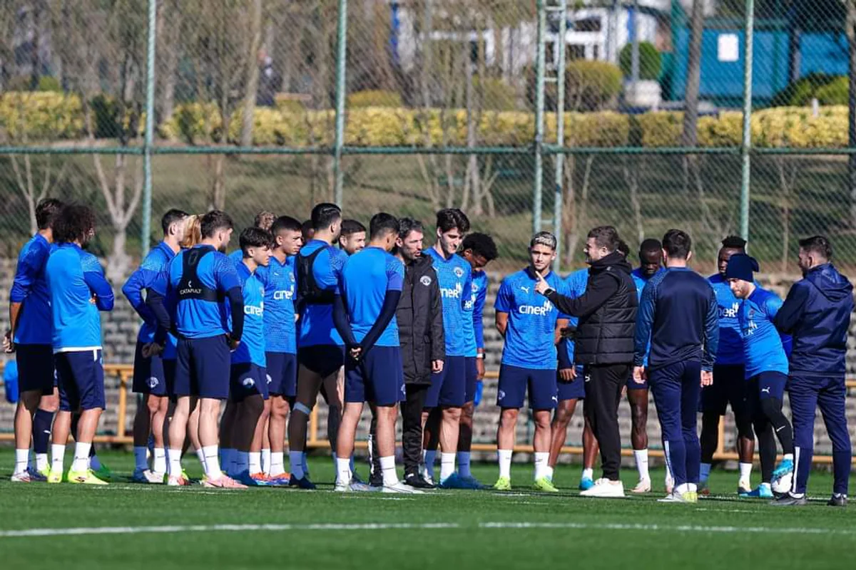 Kasımpaşa Spor Kulübü, Sivasspor Maçı Hazırlıklarına Başladı Kasımpaşa Spor Kulübü, Sivasspor Maçı Hazırlıklarına Başladı