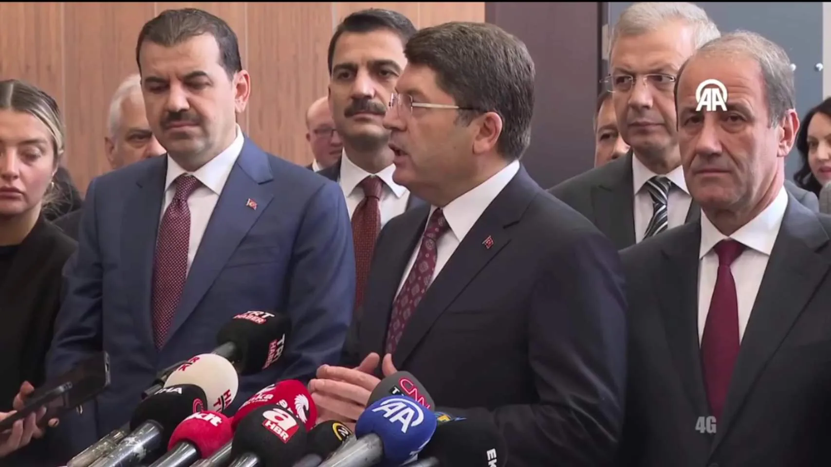 Adalet Bakanı Yılmaz Tunç Basın Mensuplarıyla Bir Araya Geldi Adalet Bakanı Yılmaz Tunç Basın Mensuplarıyla Bir Araya Geldi