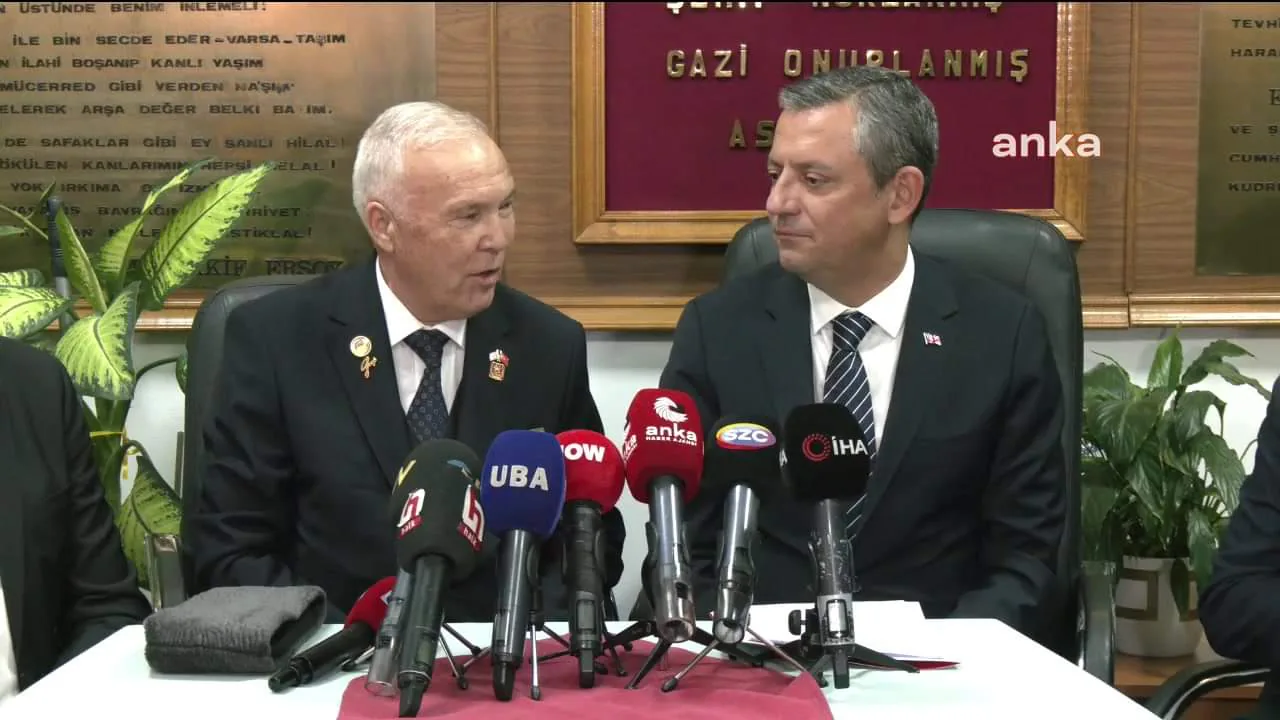 Türkiye Muharip Gaziler Derneği'ni Ziyaret Eden Özgür Özel: Gazilerin Sorunları Gündeme Alınmalı Türkiye Muharip Gaziler Derneği'ni Ziyaret Eden Özgür Özel: Gazilerin Sorunları Gündeme Alınmalı