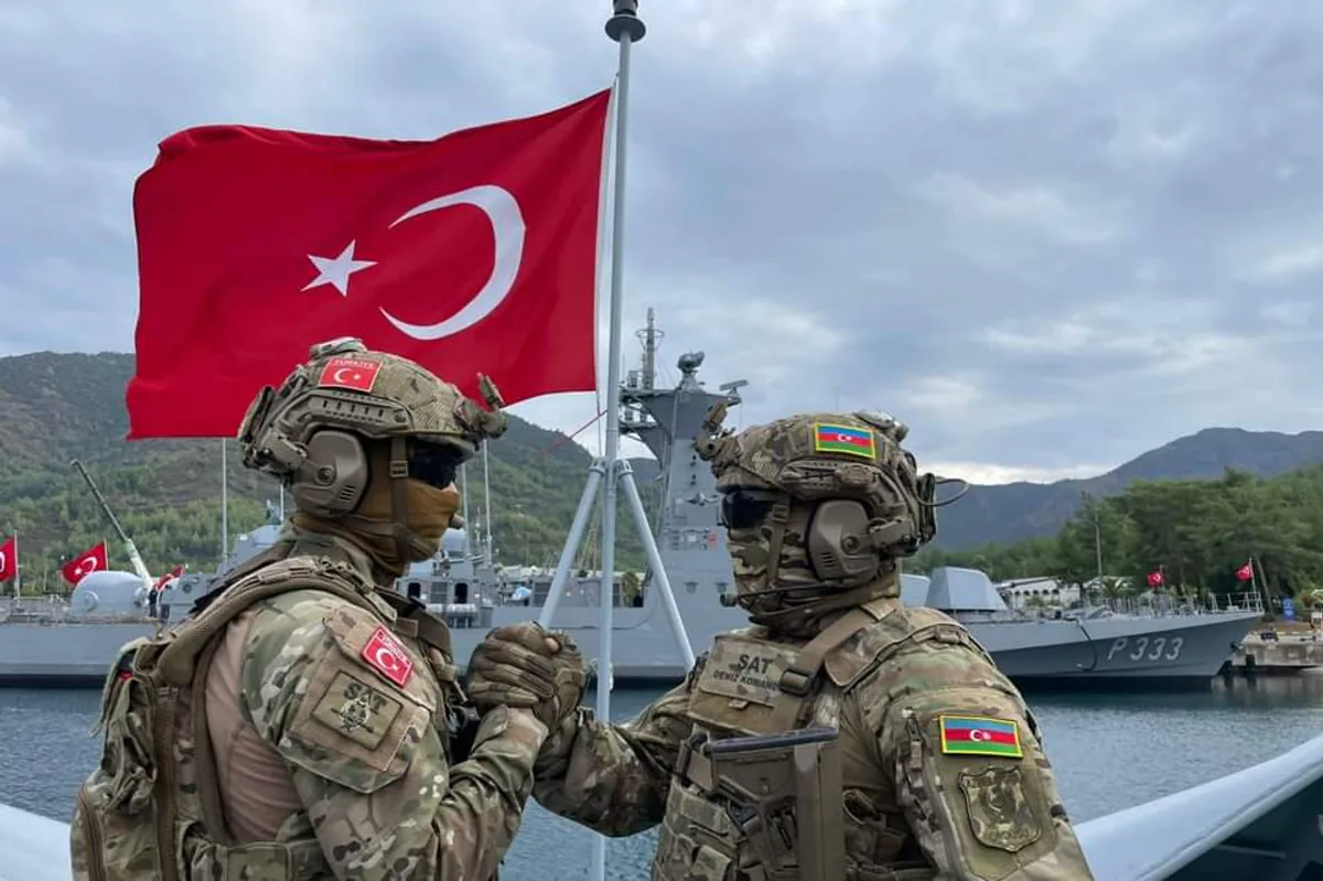 Türkiye ve Azerbaycan Arasında Gerçekleştirilen İkili SAT Tatbikatı Türkiye ve Azerbaycan Arasında Gerçekleştirilen İkili SAT Tatbikatı