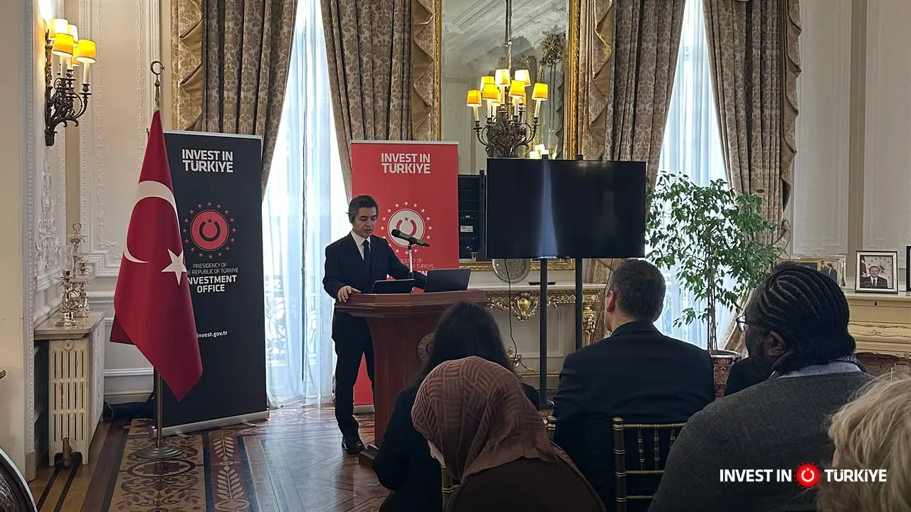Türkiye, Londra'da Yenilenebilir Enerji Alanında Özel Bir Etkinlik Düzenledi Türkiye, Londra'da Yenilenebilir Enerji Alanında Özel Bir Etkinlik Düzenledi
